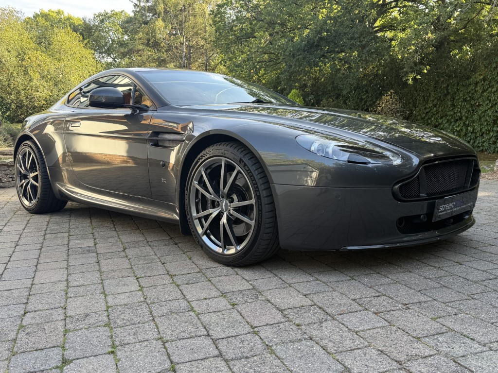 2010 Aston Martin Vantage